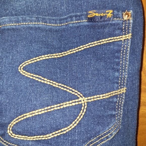 A pair of Seven7 ladies tummyless boot cut jeans in a size 12. - Picture 9 of 9